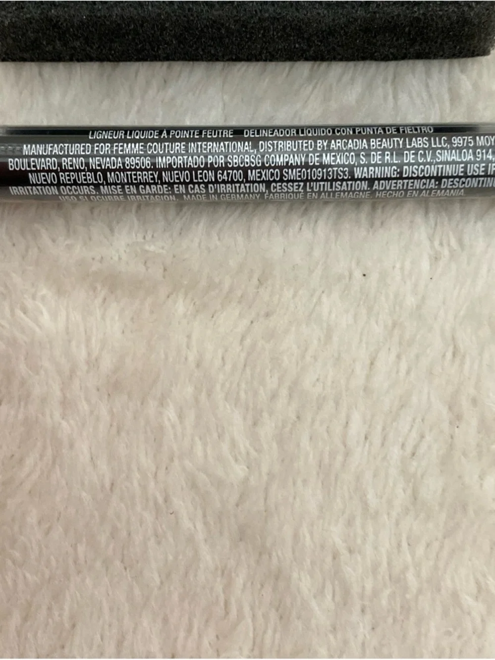 Felt Tip Eyeliner Pen - Black